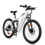 Samebike XD26-2 sähköpyörän valkoinen runko, akku ja takajousitus esiteltynä lähikuvassa.