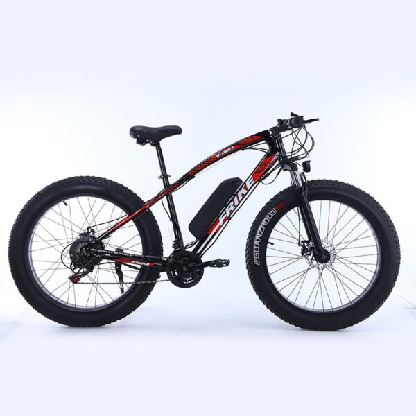 Frike 1000W sähköfatbike seisoo metsäpolulla – tehokas ja jykevä sähköpyörä maastoajoon.