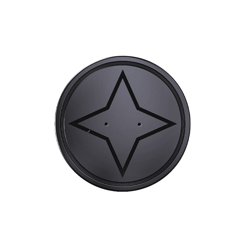 Mini-GPS-paikannin, joka voidaan kiinnittää sähköpyörään magneetilla tai teipillä turvallista seurantaa varten.
