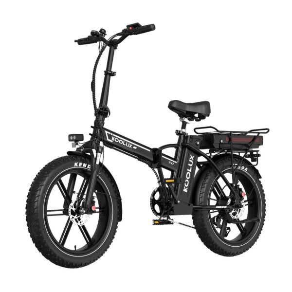 KOOLUXX11-Taitettava-sahkofatbike-maastoon